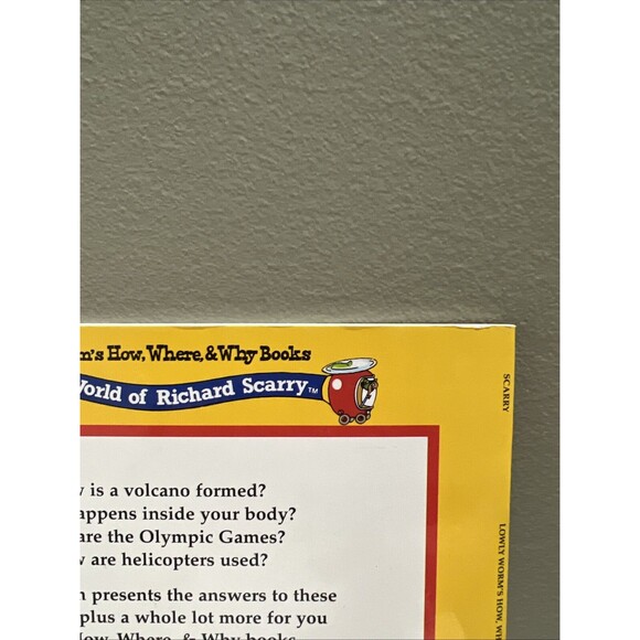 Helicopters and Other Fun Things - Richard Scarry 1998 - Picture 4 of 7